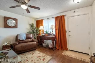 Photo #3: 6906678 Listing