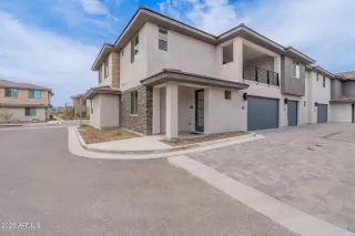 Photo #1: 6906701 Listing