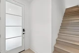 Photo #3: 6906701 Listing