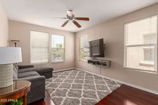 Photo #4: 6906826 Listing