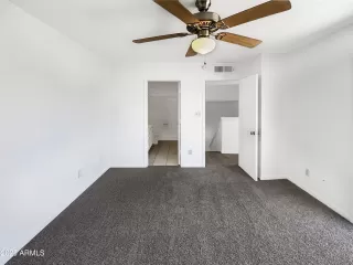 Photo #4: 6906861 Listing