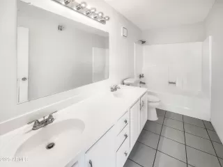 Photo #6: 6906861 Listing