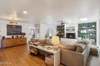 Photo #2: 6906900 Listing 