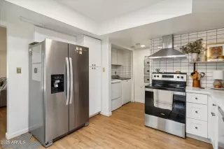 Photo #4: 6906900 Listing 