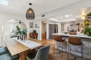 Photo #5: 6906900 Listing 