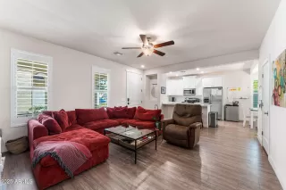 Photo #3: 6906937 Listing 