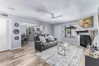 Photo #5: 6906969 Listing 