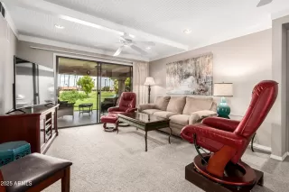 Photo #3: 6906982 Listing