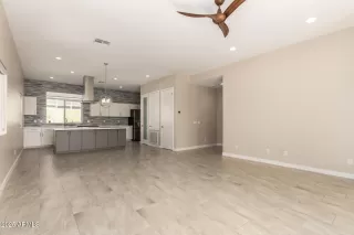 Photo #4: 6907012 Listing 