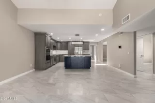 Photo #6: 6907130 Listing