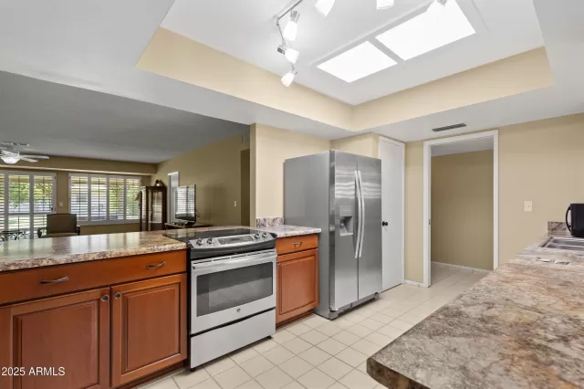 MLS: 6907138 Condo For Sale