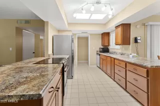 Photo #6: 6907138 Listing