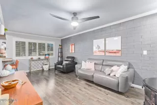 Photo #3: 6907152 Listing