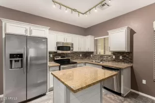 Photo #3: 6907175 Listing 