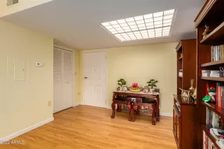 Photo #6: 6907407 Listing