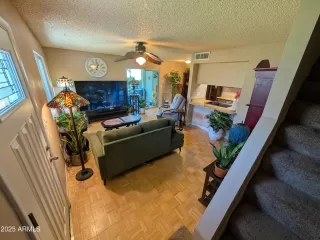 Photo #3: 6907428 Listing