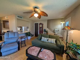 Photo #6: 6907428 Listing