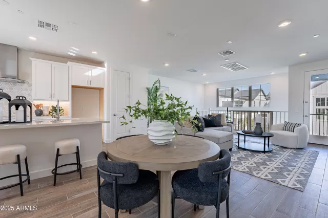 MLS: 6907490 Condo For Sale