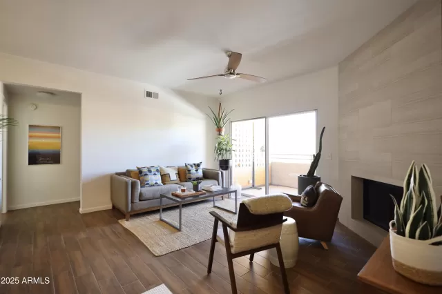 MLS: 6907510 Condo For Sale