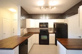 Photo #2: 6907510 Listing 