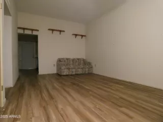 Photo #5: 6907608 Listing 