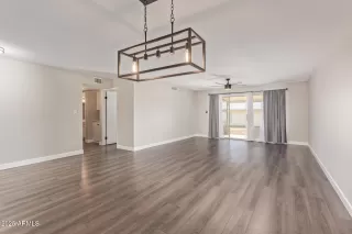 Photo #3: 6907749 Listing