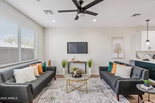 Photo #3: 6907914 Listing 