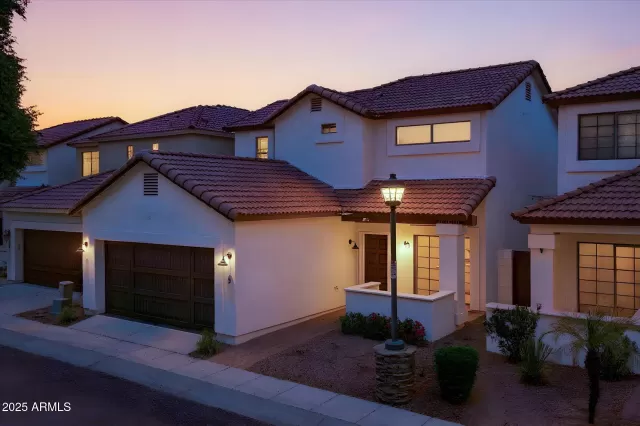 MLS: 6907922 Condo For Sale