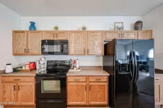 Photo #5: 6908052 Listing