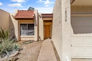 Photo #1: 6908074 Listing