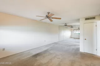 Photo #4: 6908088 Listing