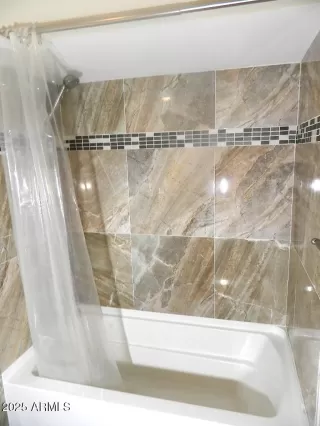 Photo #5: 6908101 Listing 