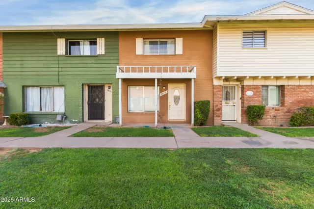 MLS: 6908177 Condo For Sale