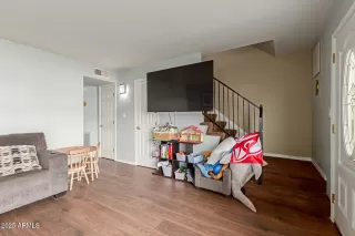 Photo #3: 6908177 Listing 