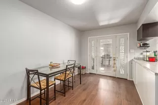 Photo #5: 6908177 Listing 