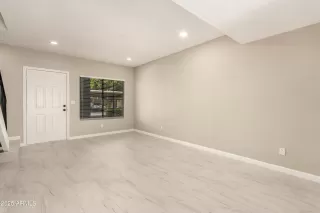 Photo #2: 6908431 Listing 