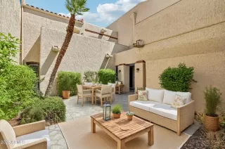 Photo #2: 6908631 Listing