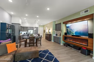 Photo #3: 6908691 Listing 