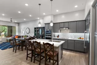 Photo #6: 6908691 Listing 