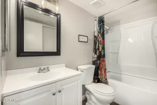 Photo #5: 6908716 Listing 