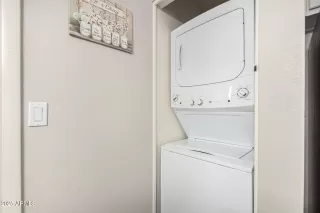 Photo #6: 6908716 Listing 