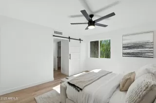 Photo #3: 6908742 Listing 