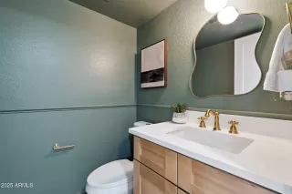 Photo #5: 6908742 Listing 