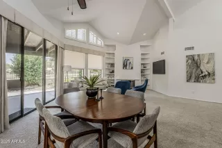 Photo #6: 6908779 Listing 
