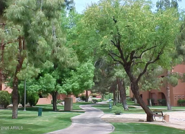 MLS: 6908862 Condo For Sale