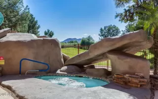 Photo #5: 6908862 Listing