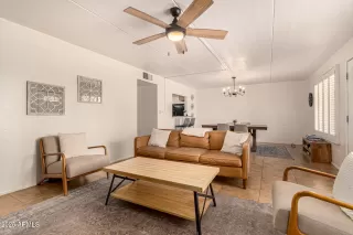 Photo #6: 6908959 Listing 