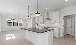 Photo #4: 6909101 Listing 