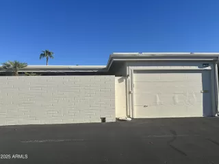 Photo #2: 6909186 Listing