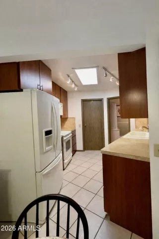 Photo #3: 6909186 Listing 